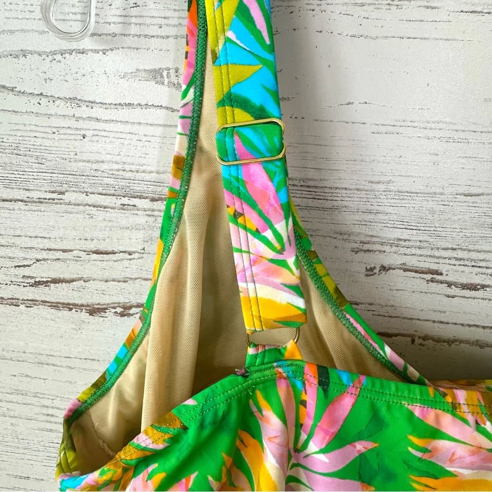 KIM GRAVEL X SWIMSUITS FOR ALL Scoop Neck Tankini Top in Caribbean Palms 24W